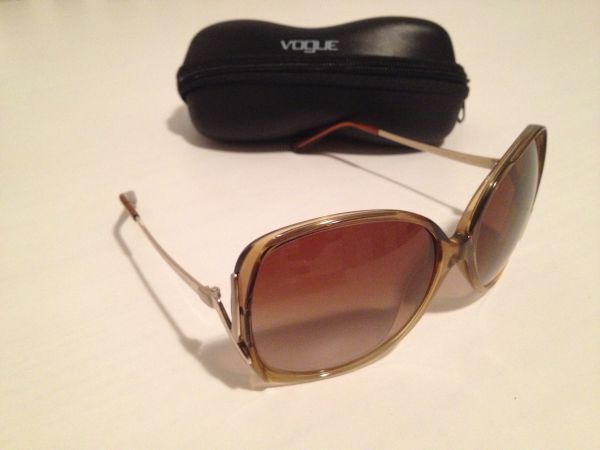 OCULOS FEMININO MARROM VOGUE